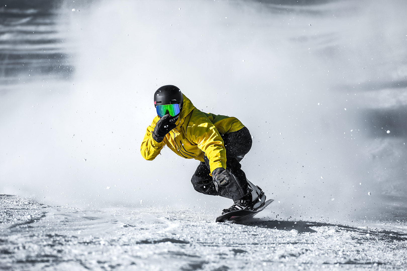 sage_blenders_eyewear_Alice War_Lifestyle_2